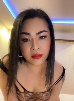 Good Massage and Big D - Transsexual escort in Riyadh Photo 4 of 7