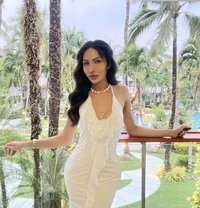 Good massage and hard dick tight ass - Transsexual escort in Al Juffair