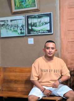 Good Massage Balines - Male escort in Johor Bahru Photo 5 of 5