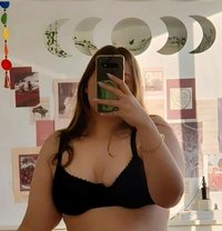 good service - escort in Doha