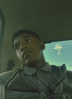 Good Wood Kidd - Male escort in Cape Town Photo 2 of 3