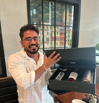 Gopal - Male escort in Abu Dhabi