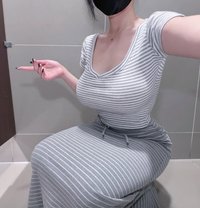 Gorgeous Busty Mistress Mia - escort in Dublin