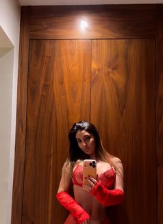 Gorgeous Diana first time - escort in Dubai Photo 7 of 8