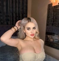 Gorgeous Escort Vika - puta in Dubai Photo 10 of 30