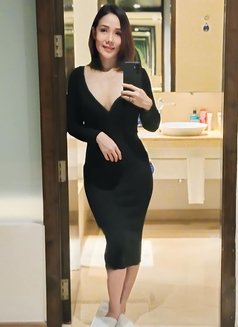 Gorgeous 윤헤 Real Meet and cam show - escort in Hyderabad Photo 11 of 11