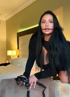 Gorgeous Sabrina - escort in Dubai Photo 5 of 14