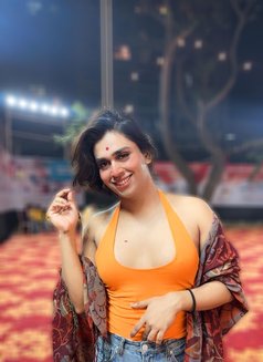 Gorgeous Trans Companion in Mumbai - Transsexual escort in Mumbai Photo 2 of 6