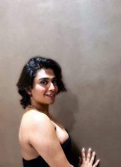 Gorgeous Trans Companion in Mumbai - Transsexual escort in Mumbai Photo 6 of 6