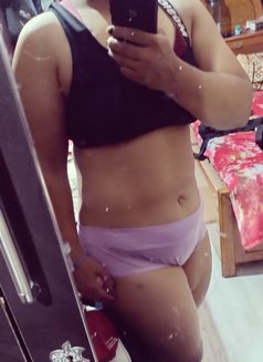 Gori Aanchal - escort in Bangalore Photo 1 of 10