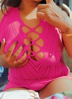 Gori Aanchal - escort in Bangalore Photo 2 of 10