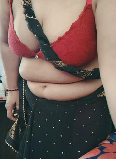 Gori Aanchal - puta in Bangalore Photo 8 of 8