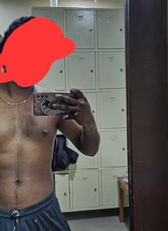 Gourav at Your Service - Acompañantes masculino in Noida Photo 2 of 4