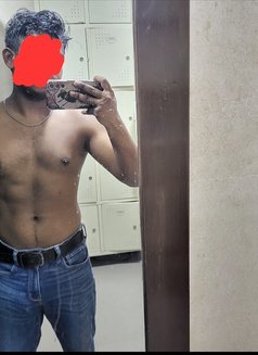 Gourav at Your Service - Acompañantes masculino in Gurgaon Photo 5 of 5