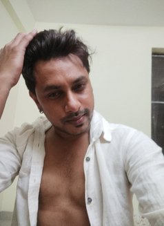 Gourav to Single N couple - Male escort in New Delhi Photo 2 of 3