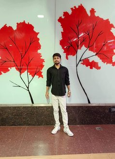 Gourav's Awwdose - Acompañantes masculino in New Delhi Photo 7 of 8