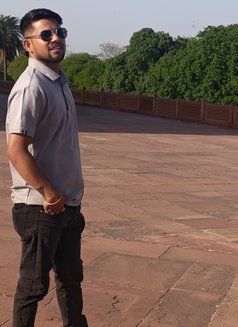 Gourav's Awwdose - Acompañantes masculino in New Delhi Photo 8 of 8