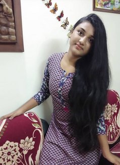 Gourisha - puta in Chennai Photo 2 of 3