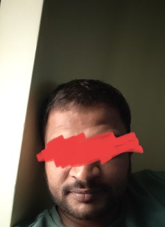 Gowdablr - Male adult performer in Bangalore Photo 2 of 3