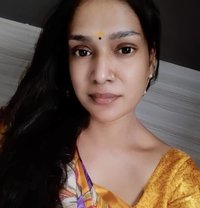 Indian girl with sugar lips - escort in Kuala Lumpur