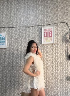 Grab Life By the PUSSY - puta in Dubai Photo 27 of 29