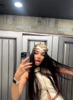 Grace - puta in Dubai Photo 1 of 8
