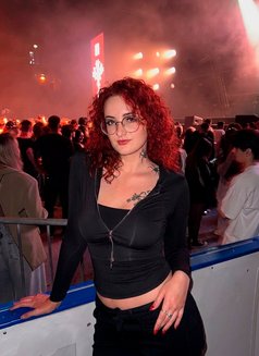 Grace - escort in Dubai Photo 3 of 6
