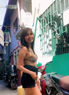 Grace - escort in Makati City Photo 8 of 13