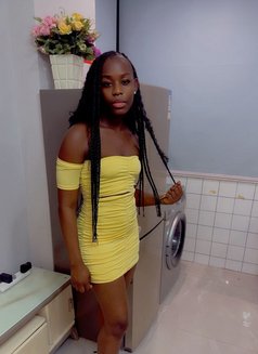 Grace K - escort in Guangzhou Photo 1 of 3