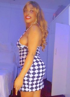 Grace - escort in Jeddah Photo 1 of 3