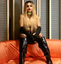 “Grace of a Queen. Power of a Mistress.” - Transsexual escort in Kolkata