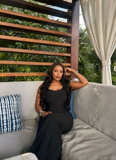 Grace T - puta in Dubai Photo 4 of 6