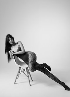 Grace - escort in Bangkok Photo 3 of 12