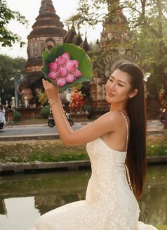 Grace - escort in Bangkok Photo 11 of 12