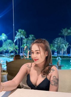 Grace - puta in Pattaya Photo 3 of 5