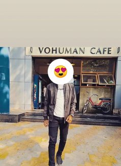 Gravitto8827 - Male escort in Pune Photo 2 of 5