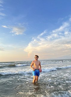 Gray Adiel - Male escort in Manila Photo 5 of 10