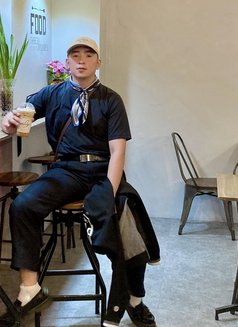 Gray Adiel - Male escort in Manila Photo 7 of 10