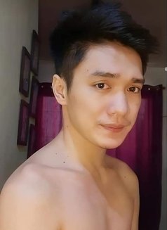Gray - Male escort in Manila Photo 2 of 7