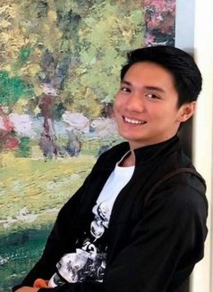Gray - Male escort in Manila Photo 4 of 7