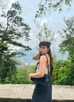 Graylucy - escort in Makati City Photo 14 of 15