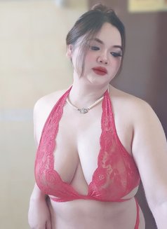 Greach Full service - escort in Al Sohar Photo 2 of 9