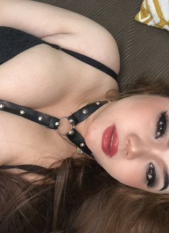 Greach Full service - escort in Al Sohar Photo 8 of 9