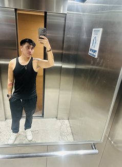 Greeck - Male escort in Abu Dhabi Photo 3 of 5