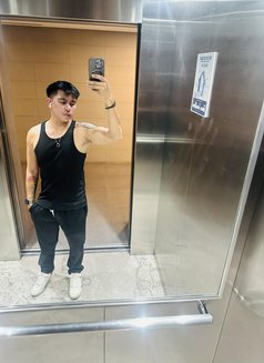 Greeck - Male escort in Abu Dhabi Photo 4 of 5