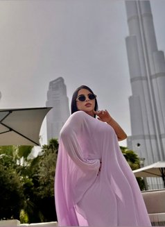 Grey - puta in Dubai Photo 12 of 12