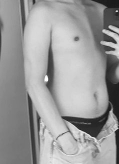 Aeri - Male escort in Bangkok Photo 1 of 7