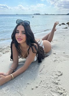Greyan - escort in Dubai Photo 4 of 7