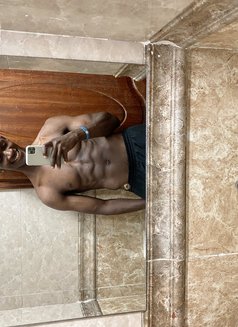 Grim - Acompañantes masculino in Nairobi Photo 6 of 6