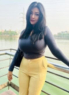 Group of Vip Independent Escorts Srishti - puta in Pune Photo 2 of 5